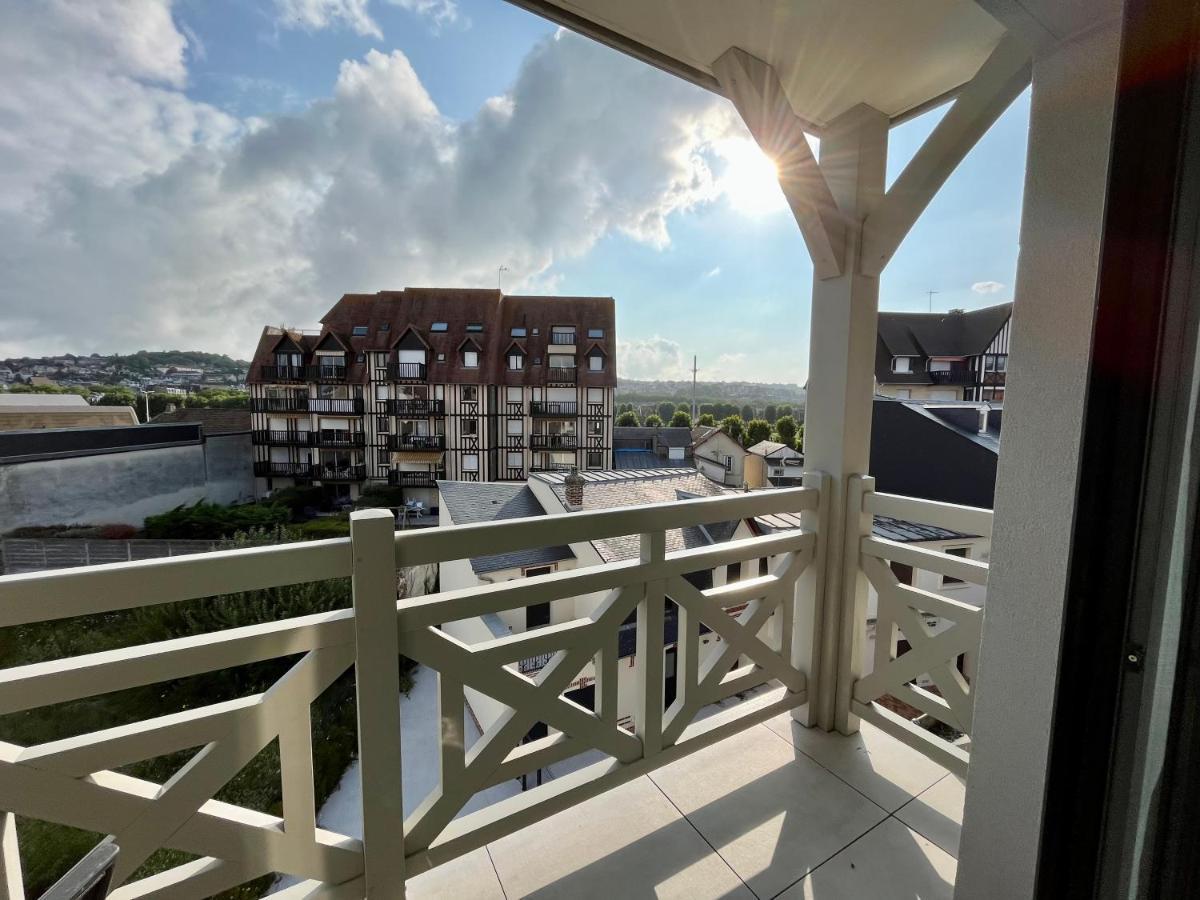 Apartmán Sejour Authentique - Balcon, Parking & Wifi Ultra-Rapide Deauville Exteriér fotografie